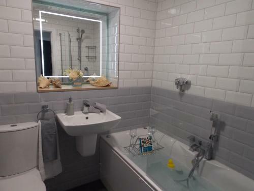 Eden Suite Sasco Apartments
