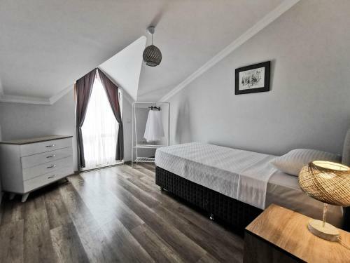 4+1 Spacious Apartment With Sea View. 5 Minutes From The Beach