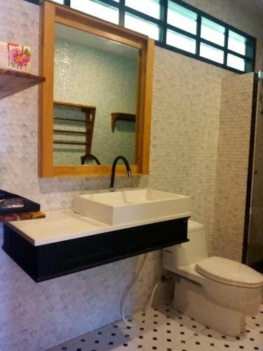 Hotel Thanya Beach Resort