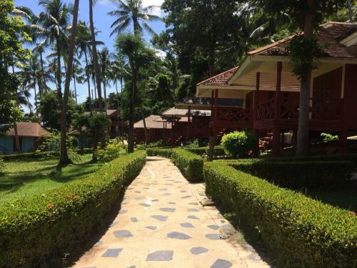 Hotel Koh Ngai Resort