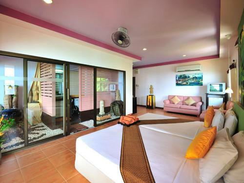 Hotel Koh Ngai Cliff Beach Resort