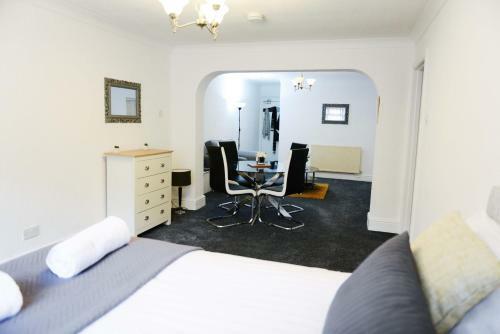 Bridle Lodge Apartments