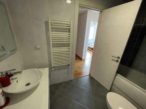 Apartamento 2-bedroom Duplex Flat In Akbati Area