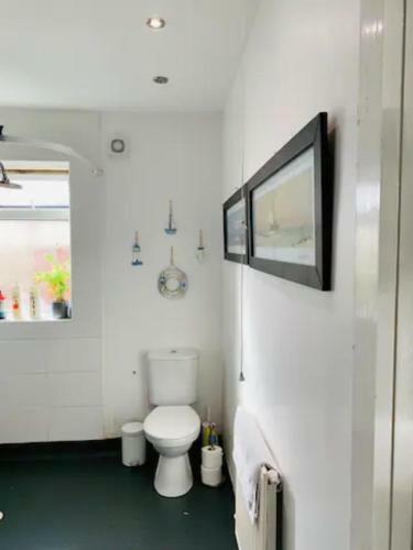 Bamber House - Large Modern Home & Perfect Location