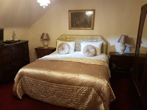 Hostal Churston Court Hotel