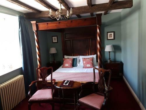 Hostal Churston Court Hotel