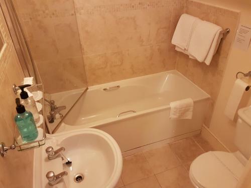 Hostal Churston Court Hotel