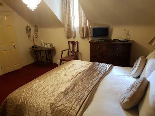 Hostal Churston Court Hotel