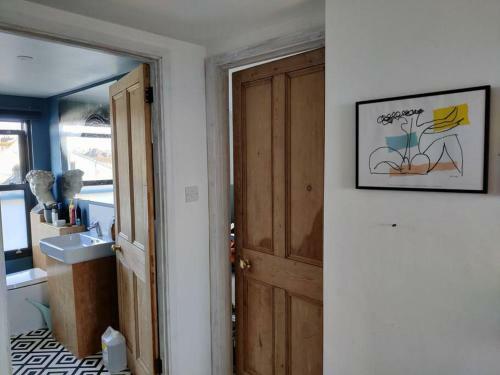 Brixham Home With Sea Views And Open Plan Living