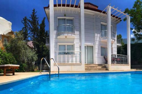Villa G�ky�z�