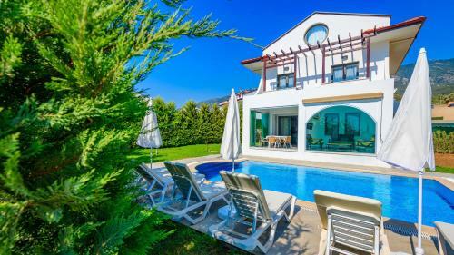 Amore 2 - 4 Bedroom Villa In Hisaronu