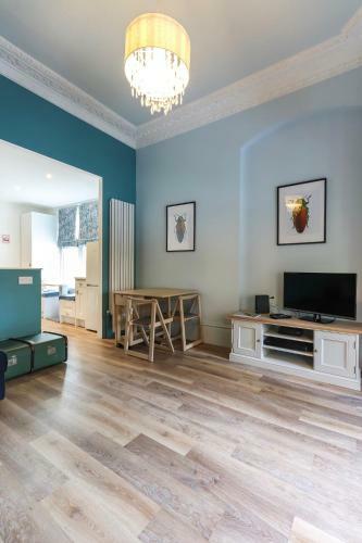 Apartamento Bright Modern Two Bed With Parking