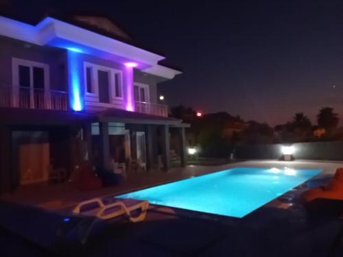Villa ?k?z V?llalar