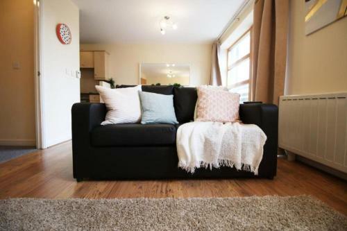 Ideal Centrally Located 2 Bed Apartment