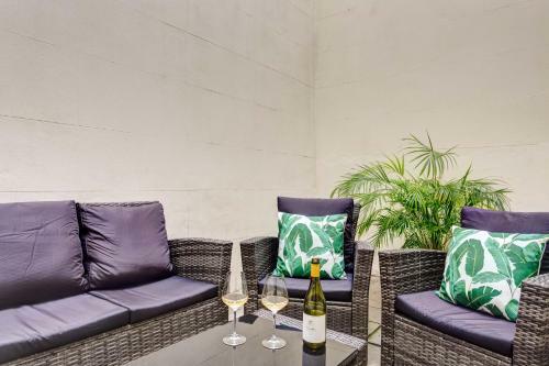 Luxury Mansion Townhouse With Private Cinema