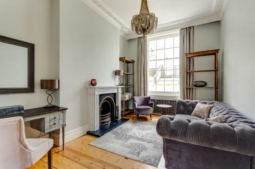 Luxury Mansion Townhouse With Private Cinema
