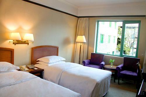 Fragrant Hill Empark Hotel