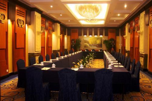 Fragrant Hill Empark Hotel