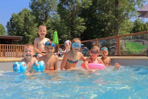 Hotel H�tel Domaine Du Lac Chambon
