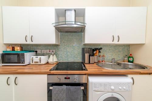 Apartamento Next To Brighton Station * Three Bedroom Flat *