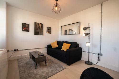 Trendy 1 Bedroom Apartment With Large Terrace Area