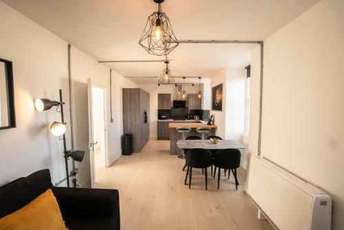 Trendy 1 Bedroom Apartment With Large Terrace Area