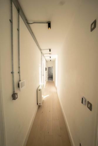 Trendy 1 Bedroom Apartment With Large Terrace Area