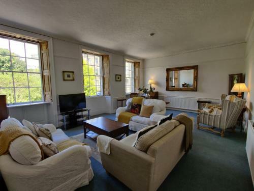 Joseph Apartment. The Square.