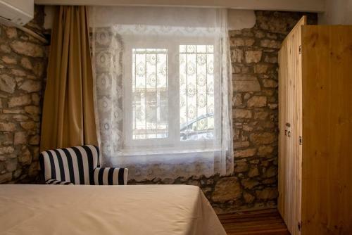 Captivating House With Backyard Authentic Design In Urla, Izmir