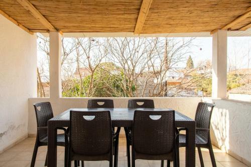 Captivating House With Backyard Authentic Design In Urla, Izmir