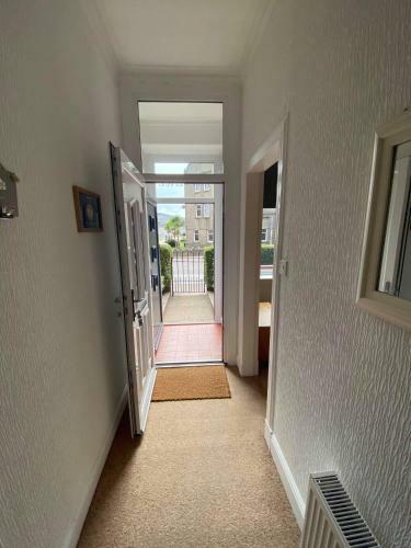 Roy Place Gdn Apartment