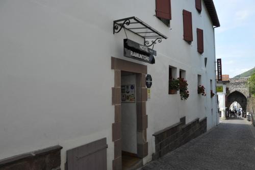 Hotel Logis H�tel Ramuntcho