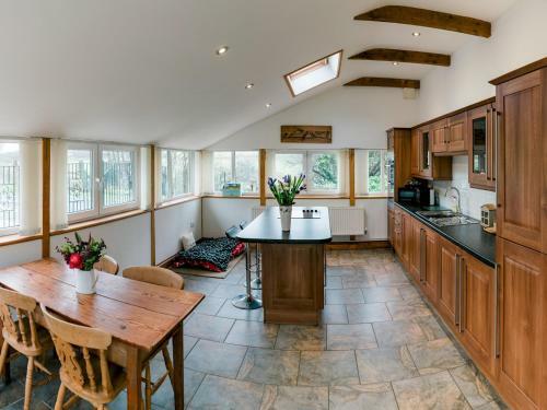 Pass The Keys Peaceful & Coastal 2 Bedroom Cottage