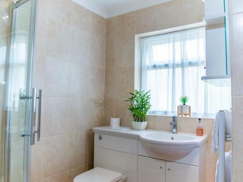 Pass The Keys Spacious Cottage In Ceredigion - Sleeps 6