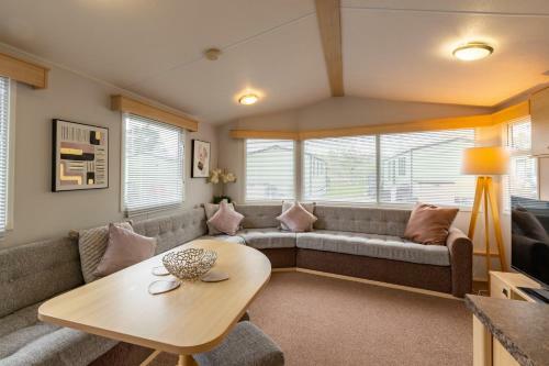 Inside No 9 Retreat Carnforth