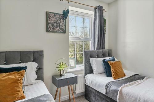 Canterbury Modern Colourful Gem Apartment