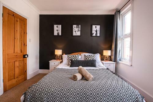 The George Fields - Long Stay Offer - Free Parking