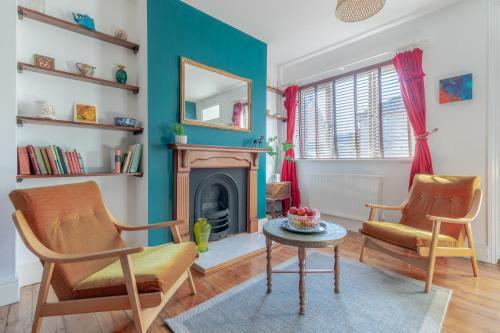 2 Bed House In Chesterton