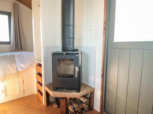 Forton House Shepherds Hut 2