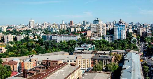 Apartment Near Lukyanovka Square