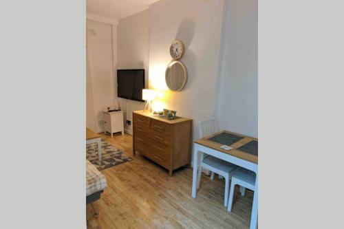 The Bay Apartment - 10 Mins From Wmc