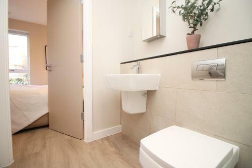 Apartamento Luxury 2 Br Flat, 6 Mins Drive In City Centre!