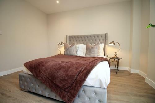 Apartamento Luxury 2 Br Flat, 6 Mins Drive In City Centre!
