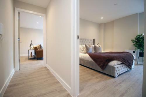 Apartamento Luxury 2 Br Flat, 6 Mins Drive In City Centre!