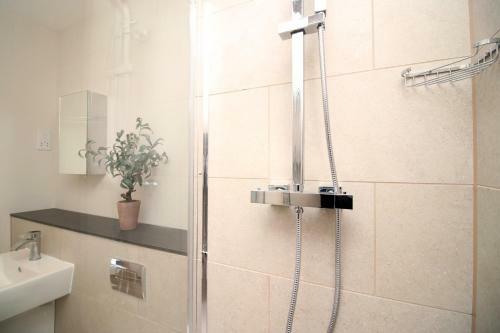 Apartamento Luxury 2 Br Flat, 6 Mins Drive In City Centre!