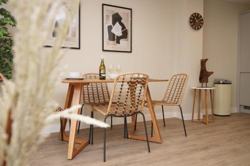 Apartamento Comfortable 1 Br, 6 Mins Drive In City Centre