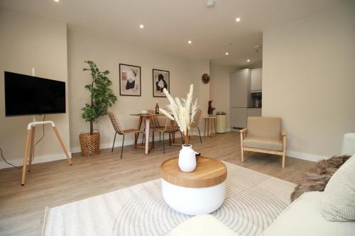 Apartamento Comfortable 1 Br, 6 Mins Drive In City Centre