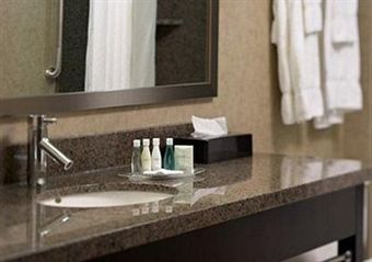 Hotel Comfort Suites Kelowna