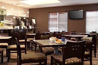 Hotel Comfort Suites Kelowna
