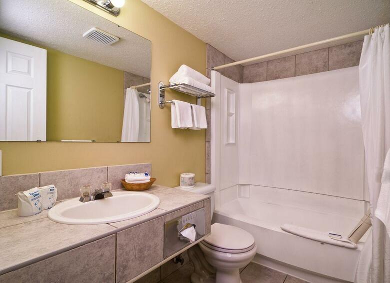 Hotel Kelowna Inn & Suites